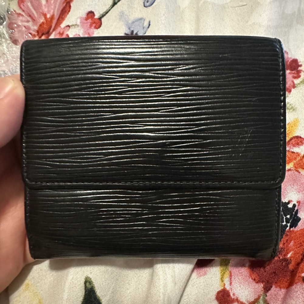 Authentic Louis Vuitton Black Epi Portefeiulle Elise Trifold Wallet.